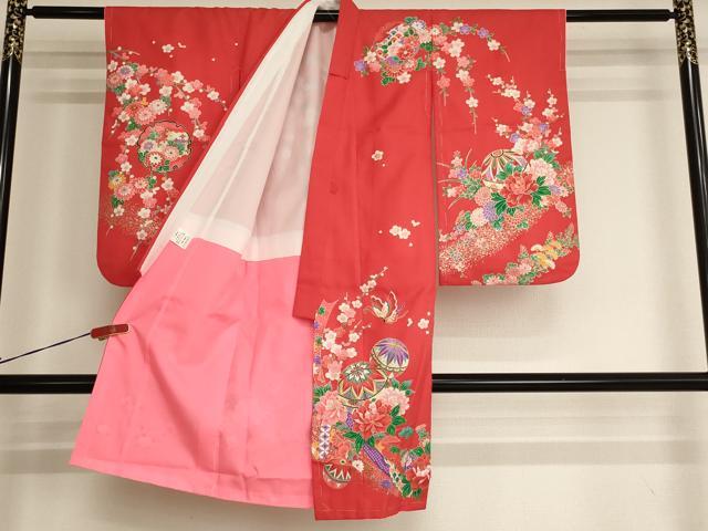 平和屋着物[]七五三　女の子　３歳　祝着　三つ身　手毬花蝶文　金彩　未使用　AABI2747ja