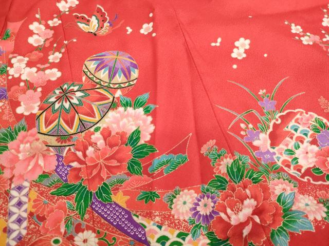 平和屋着物[]七五三　女の子　３歳　祝着　三つ身　手毬花蝶文　金彩　未使用　AABI2747ja