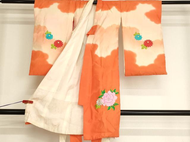 平和屋着物[]七五三　女の子　３歳　祝着　三つ身　総刺繍　御所車花文　暈し染め　金銀糸　逸品　AABI2758ja