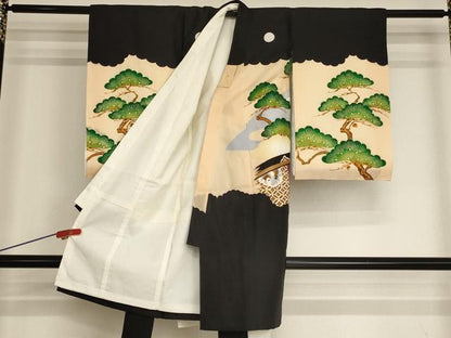 平和屋着物[]お宮参り　男の子　祝着　産着　初着　のしめ　刺繍　鷹　風景松文　金銀糸　金彩　逸品　AABI2775ja
