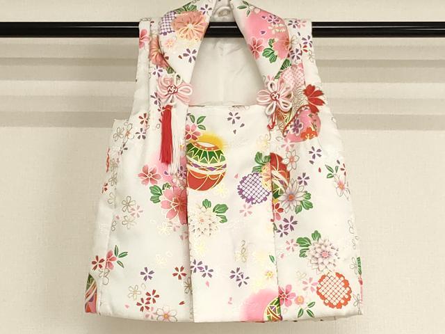 平和屋本店[]七五三　女の子　３歳　祝着　三つ身　長襦袢（単衣）・被布・小物セット　花手毬文　暈し染め 金彩 箱付き 未使用 AABI2818ja