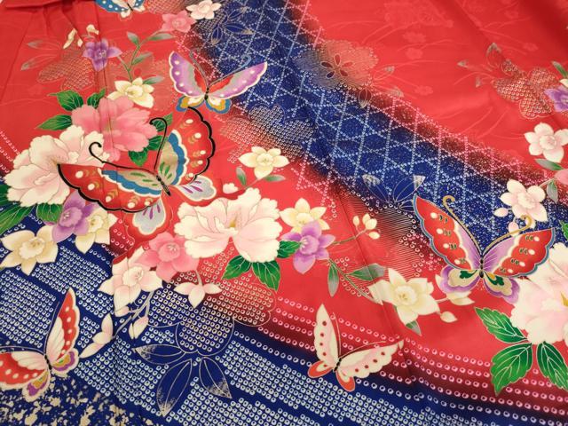 平和屋着物[]七五三　女の子　７歳　祝着　四つ身　長襦袢（単衣・半衿刺繍）セット　花蝶文　暈し染め　金彩　逸品　AABI2829ja