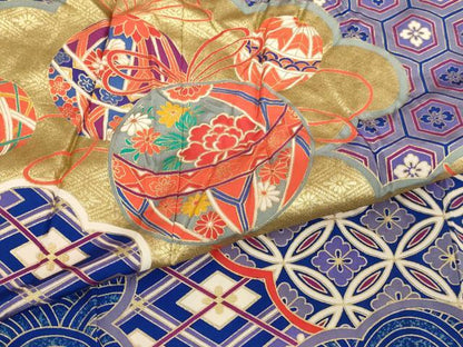 平和屋着物[]七五三　女の子　７歳　祝着　四つ身　雲重ね手毬文　金彩　逸品　AABI2841ja