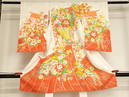 平和屋着物[]お宮参り 女の子 祝着 産着 初着 のしめ 刺繍 楽器花文 琴 金糸 金彩 逸品 AABI2849ja