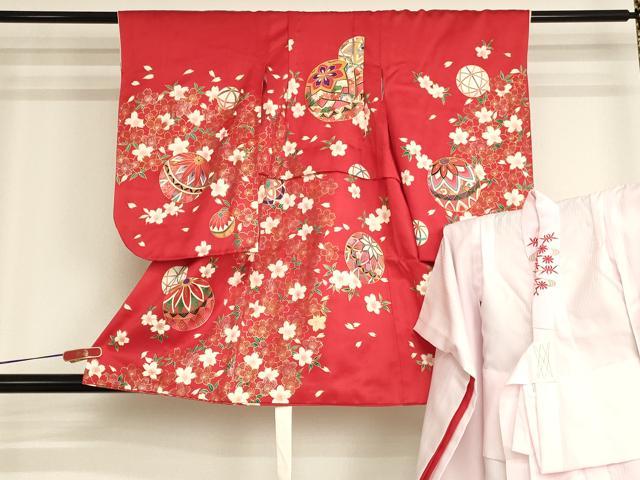平和屋着物[]七五三 女の子 ３歳 祝着 一つ身 長襦袢（袷・半衿刺繍）セット 桜手毬文 金銀彩 逸品 AABI2851ja