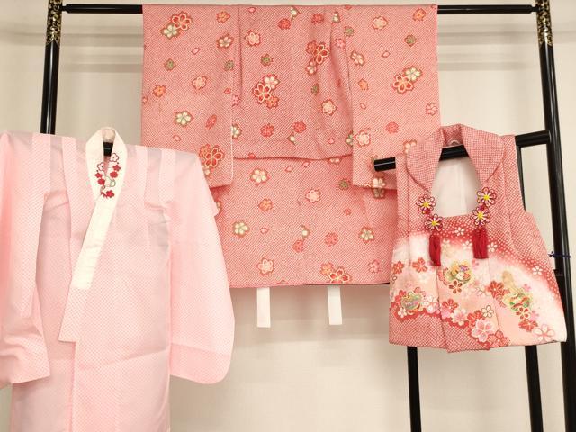 平和屋着物[]七五三 女の子 ３歳 祝着 三つ身 長襦袢（単衣・半衿刺繍）・被布セット 桜手毬文 暈し染め 金彩 AABI2861ja