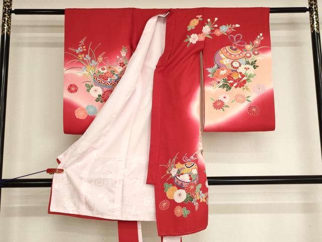平和屋着物[]お宮参り 女の子 祝着 産着 初着 のしめ 鈴花文 暈し染め 金銀彩 逸品 AABI2874ja