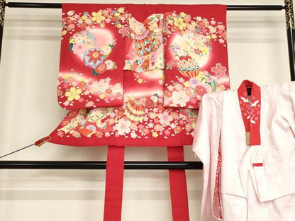 平和屋着物[]七五三 女の子 ３歳 祝着 三つ身 長襦袢（袷・半衿刺繍）セット 駒刺繍 花手毬文 暈し染め 金彩 逸品 AABI2875ja