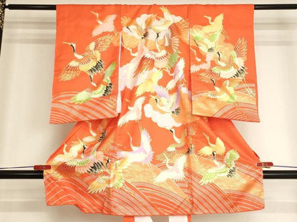 平和屋着物[]お宮参り 女の子 祝着 産着 初着 のしめ 刺繍 飛鶴文 金銀糸 金彩 逸品 未使用 AABI2888ja