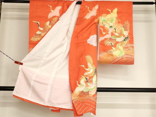 平和屋着物[]お宮参り 女の子 祝着 産着 初着 のしめ 刺繍 飛鶴文 金銀糸 金彩 逸品 未使用 AABI2888ja