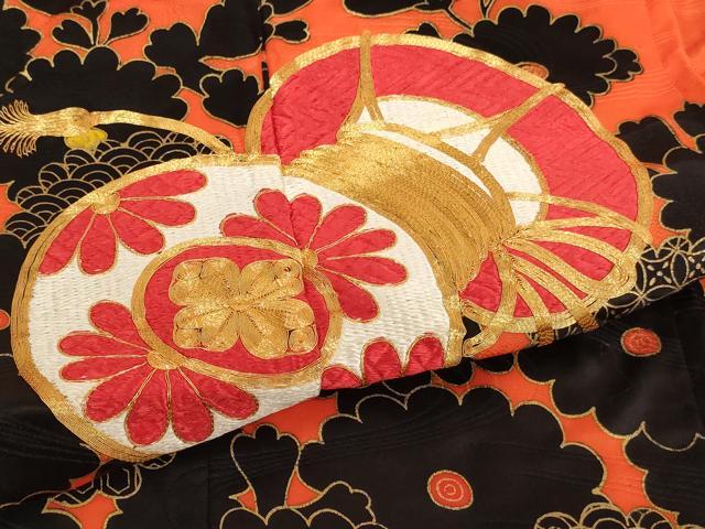 平和屋着物[]七五三　女の子　７歳　祝着　四つ身　長襦袢（無双仕立て・半衿刺繍）セット　駒刺繍　花鼓文　金彩　洗える着物　AABI2890ja