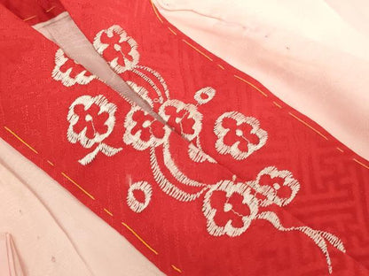 平和屋着物[]七五三　女の子　７歳　祝着　四つ身　長襦袢（無双仕立て・半衿刺繍）セット　駒刺繍　花鼓文　金彩　洗える着物　AABI2890ja