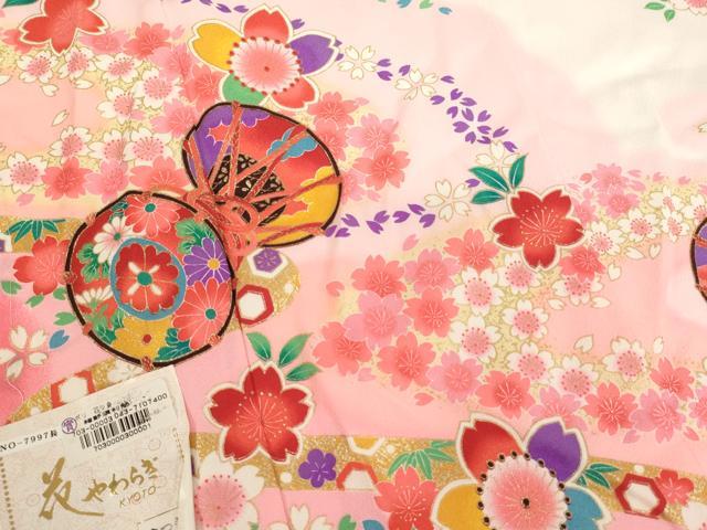 平和屋着物[]七五三　女の子　７歳　祝着　四つ身　長襦袢（単衣）セット　桜鼓文　暈し染め　金彩　未使用　AABI2900ja