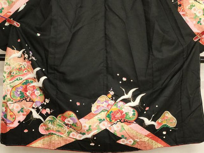 平和屋着物[]七五三　女の子　７歳　祝着　四つ身　飛鶴花文　黒地　金彩　未使用　AABI2904ja