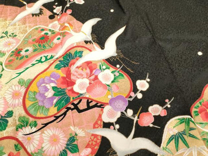 平和屋着物[]七五三　女の子　７歳　祝着　四つ身　飛鶴花文　黒地　金彩　未使用　AABI2904ja