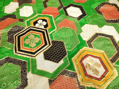 平和屋着物[]七五三　女の子　７歳　祝着　四つ身　駒刺繍　亀甲花文　金彩　洗える着物　AABI2905ja