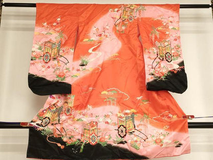 平和屋着物[]七五三　女の子　３歳　祝着　三つ身　御所車花文　暈し染め　金彩　洗える着物　未使用　AABI2911ja