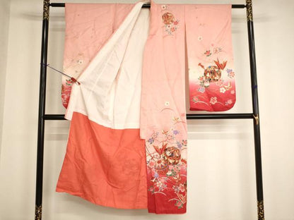 平和屋着物∵女の子　十三参り　子供　祝着　手毬花蝶文　折り鶴　暈し染め　金彩　洗える着物　AABI2915ja