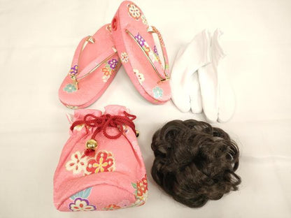 平和屋本店[]七五三　女の子　３歳　祝着　三つ身　長襦袢（単衣・半衿刺繍）・被布・小物セット　花丸文　金彩　箱付き　逸品　AABI2917ja