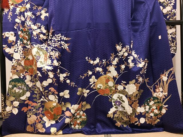 平和屋着物●十日町老舗ブランド　吉澤友禅　吾妻徳穂　振袖　駒刺繍　枝花丸文　金彩　正絹　逸品　AABI2962ph