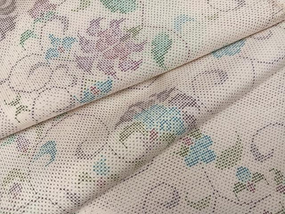 平和屋着物●本場大島紬　白大島　カタス7マルキ　更紗唐草文　正絹　逸品　未使用　AABI2990ph