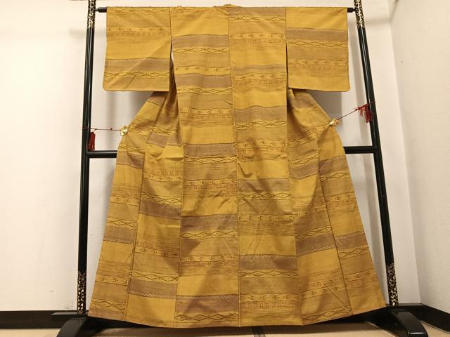 平和屋着物●上質な紬　琉球絣文様　正絹　逸品　未使用　AABI3034ph