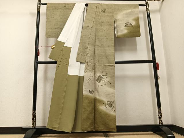 平和屋着物●訪問着　生紬　作家物　手描き　器物草花文　暈し染め　金彩　正絹　逸品　AABI3035ph