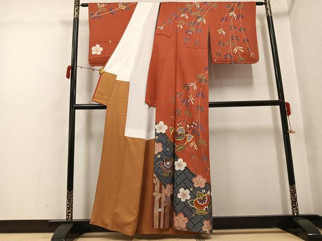 平和屋着物●世界的ファッションデザイナー　山本寛斎　kansaiブランド　訪問着　駒刺繍　草花文　金彩　正絹　逸品　AABI3104ph