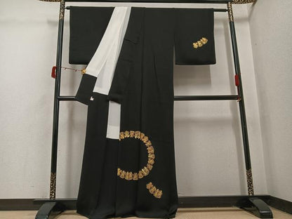 平和屋着物●訪問着　エジプト壁画文様　黒地　金彩　鈴乃屋扱い　正絹　逸品　AABI3106ph