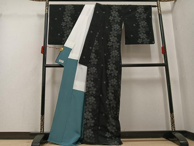 平和屋着物●結城紬　夜桜　黒地　やまと誂製　正絹　逸品　AABI3107ph