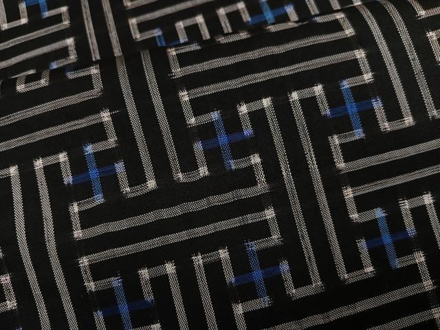 平和屋着物●本場大島紬　龍郷絣　秋名バラ　正絹　逸品　AABI3109ph