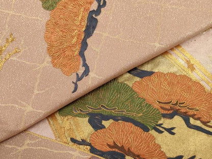 平和屋着物▼総刺繍　袋帯　駒刺繍　鬘帯松文　金通し地　正絹　逸品　AABI3663wj
