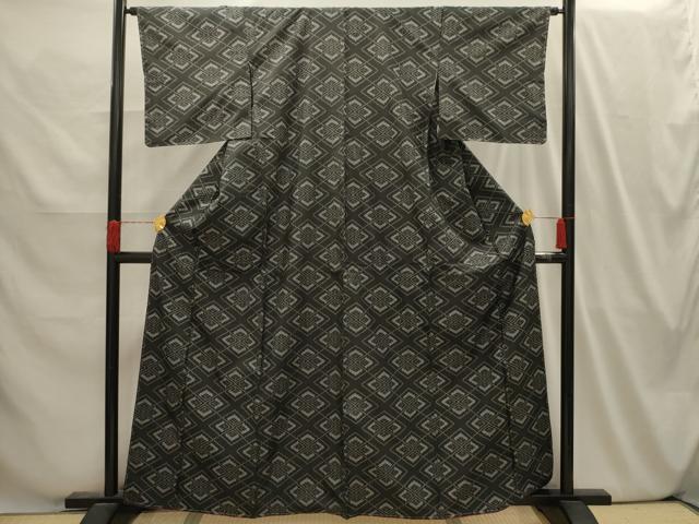 平和屋着物■本場村山大島紬　花菱文　黒地　正絹　逸品　AABI4026sx