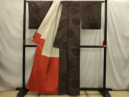 平和屋着物■本場大島紬　菊桐亀甲文　正絹　逸品　AABI4071sx