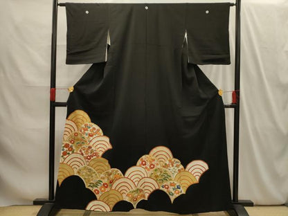 平和屋着物■豪華黒留袖　駒刺繍　花宝尽くし青海波　金彩　正絹　逸品　AABI4076sx