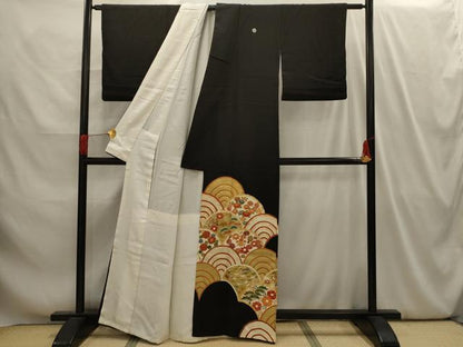 平和屋着物■豪華黒留袖　駒刺繍　花宝尽くし青海波　金彩　正絹　逸品　AABI4076sx