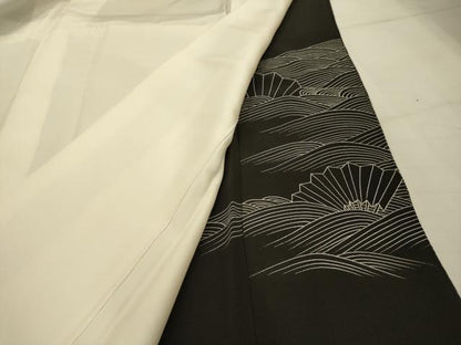平和屋着物■豪華黒留袖　駒刺繍　立波扇面文　正絹　逸品　AABI4284sx