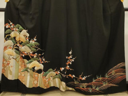 平和屋着物■豪華黒留袖 駒刺繍 梅松文 金銀彩 正絹 逸品 AABI4326sx