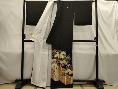 平和屋着物■豪華黒留袖 駒刺繍 梅松文 金銀彩 正絹 逸品 AABI4326sx