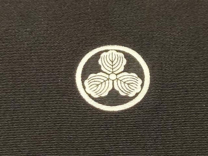 平和屋着物■豪華黒留袖 駒刺繍 梅松文 金銀彩 正絹 逸品 AABI4326sx