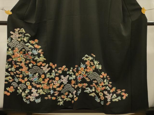平和屋着物■豪華黒留袖　刺繍　吉祥草花文　金糸　金彩　正絹　逸品　AABI4374sx