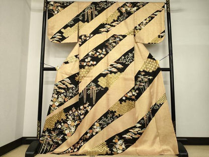 平和屋着物●訪問着　駒刺繍　吉祥花文　摺り剥がし　黒地　金彩　正絹　逸品　AABI4431ck