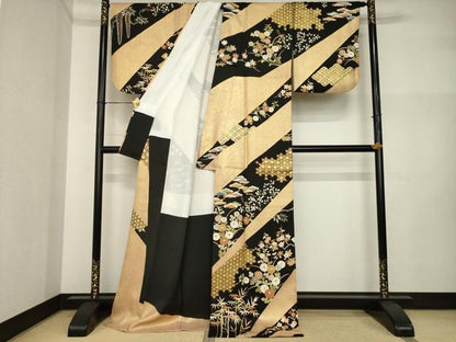 平和屋着物●訪問着　駒刺繍　吉祥花文　摺り剥がし　黒地　金彩　正絹　逸品　AABI4431ck