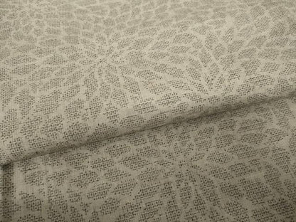 平和屋着物●本場結城紬　重要無形文化財　100亀甲　狢菊　正絹　逸品　AABI4434ck
