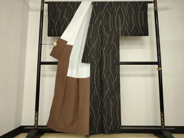 平和屋着物●本場大島紬　カタス7マルキ　幾何学文様　正絹　逸品　AABI4459ck