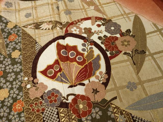 平和屋着物●豪華振袖　駒刺繍　花蝶丸文　金彩　正絹　逸品　AABI4465ck