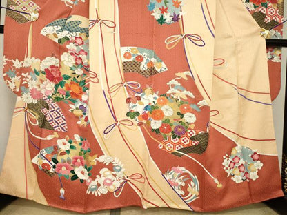 平和屋着物●豪華振袖　駒刺繍　吉祥花文　金彩　正絹　逸品　AABI4515ck