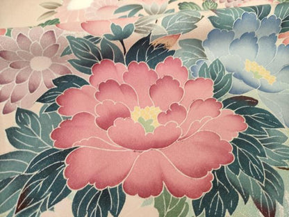 平和屋着物●豪華振袖　作家物　泰常　流水花文　金銀彩　金通し地　ロング丈　正絹　逸品　AABI4519ck