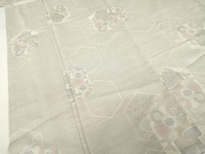平和屋着物●本場大島紬　白大島　カタス7マルキ　亀甲花文　正絹　逸品　AABI4548ck