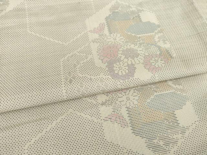 平和屋着物●本場大島紬　白大島　カタス7マルキ　亀甲花文　正絹　逸品　AABI4548ck